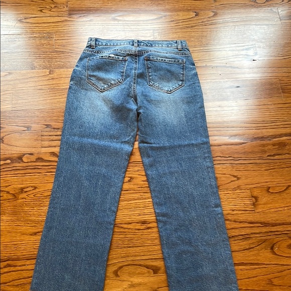 Women's High Rise Cropped Straight Leg Jeans Medium Wash W/ Rhinestones - Picture 4 of 7